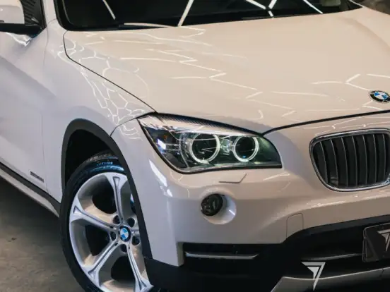 BMW-X1-2.0 20I 4X2 16V FLEX 4P AUTOMÁTICO BMW-X1-2013