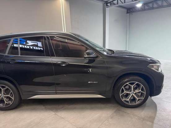 BMW-X1-2.0 16V TURBO ACTIVEFLEX SDRIVE20I 4P AUTOMÁTICO BMW-X1-2017