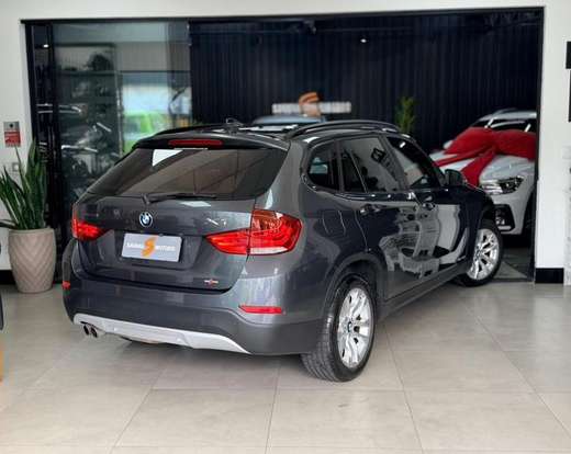 BMW-X1-2014