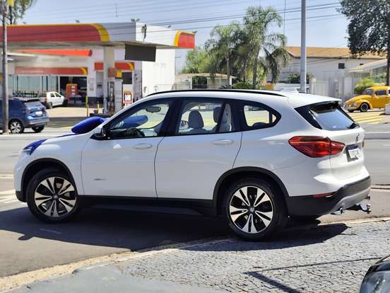 BMW-X1-2.0 16V TURBO ACTIVEFLEX SDRIVE20I X-LINE 4P AUTOMÁTICO BMW-X1-2016
