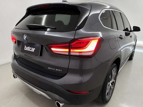 BMW-X1-2021