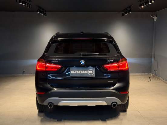 BMW-X1-2.0 16V TURBO ACTIVEFLEX SDRIVE20I X-LINE 4P AUTOMÁTICO BMW-X1-2017