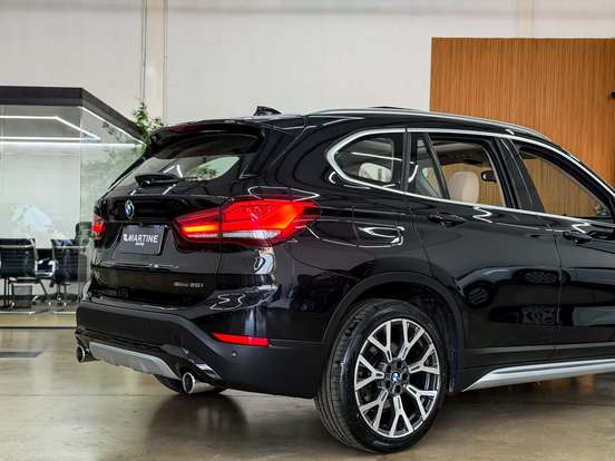 BMW-X1-2022