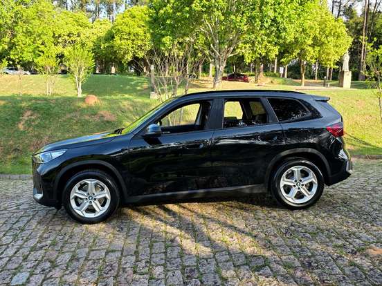 BMW-X1-2025