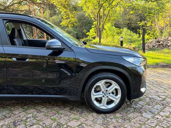 BMW-X1-2025