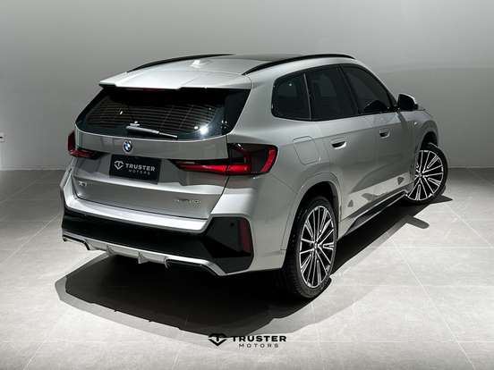 BMW-X1-2023