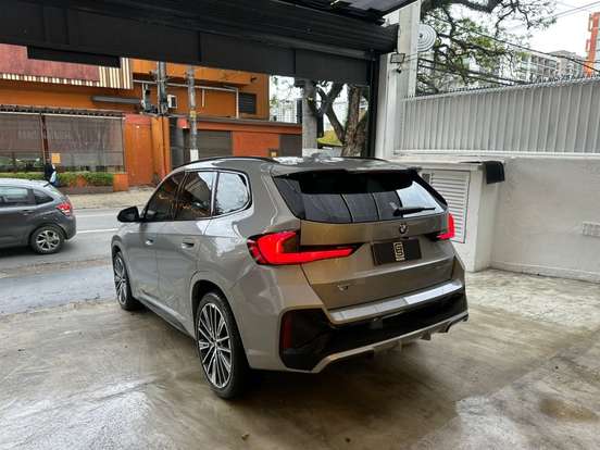 BMW-X1-2023