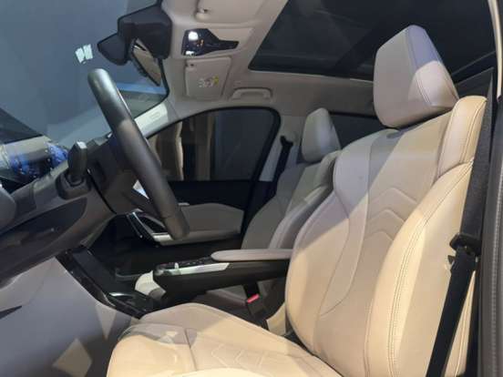 BMW-X1-2.0 16V TURBO GASOLINA SDRIVE20I X-LINE STEPTRONIC BMW-X1-2024