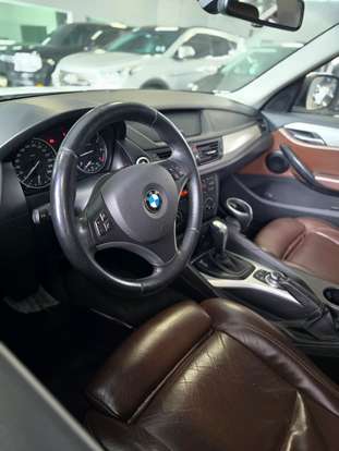 BMW-X1-2011