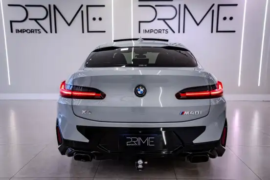 BMW-X4-2022