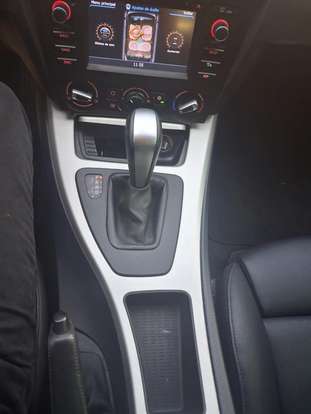 BMW-320i-2011