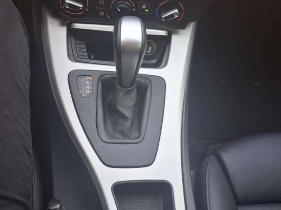 BMW-320i-2.0 16V GASOLINA 4P AUTOMÁTICO BMW-320i-2011