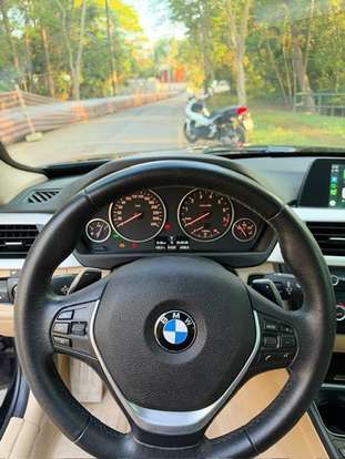 BMW-320i-2014