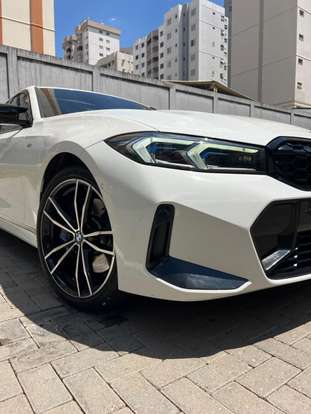 BMW-320i-2023