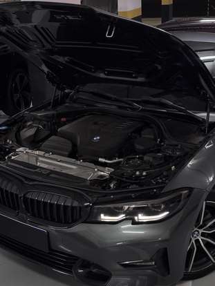 BMW-320i-2022