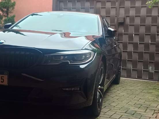 BMW-320i-2.0 16V TURBO GASOLINA M SPORT AUTOMÁTICO BMW-320i-2019