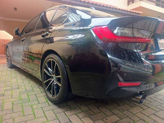 BMW-320i-2.0 16V TURBO GASOLINA M SPORT AUTOMÁTICO BMW-320i-2019