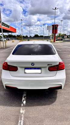 BMW-320i-2013