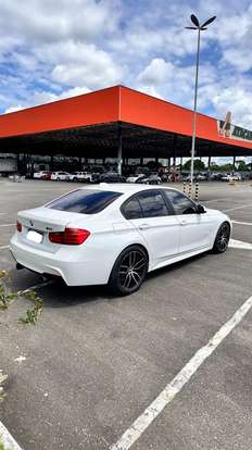 BMW-320i-2013