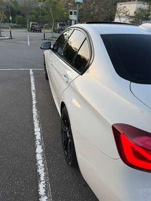 BMW-320i-2018