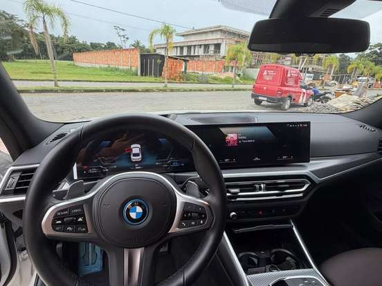 BMW-330e-2.0 16V TURBO HÍBRIDO M SPORT AUTOMÁTICO BMW-330e-2022
