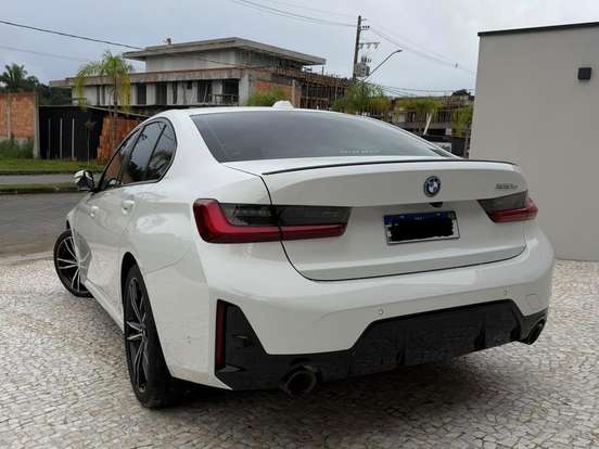 BMW-330e-2.0 16V TURBO HÍBRIDO M SPORT AUTOMÁTICO BMW-330e-2022