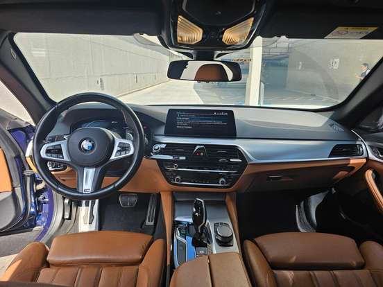 BMW-530e-2020