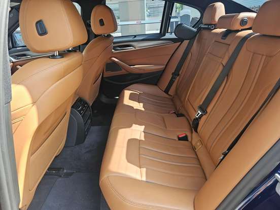 BMW-530e-2020