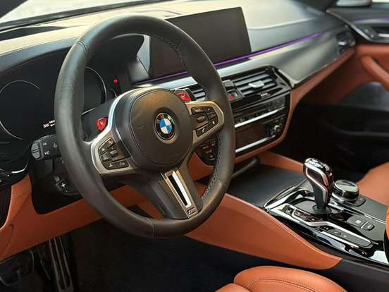 BMW-M5-4.4 V8 TWIN POWER M XDRIVE STEPTRONIC BMW-M5-2018