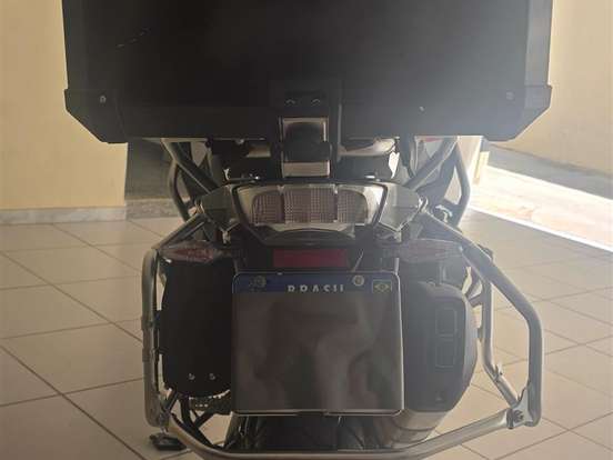 BMW-R 1250 GS ADVENTURE PREMIUM RALLYE BMW-R 1250 GS ADVENTURE PREMIUM RALLYE-2024
