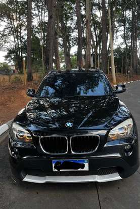 BMW-X1-2011