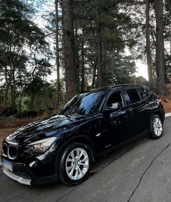 BMW-X1-2011
