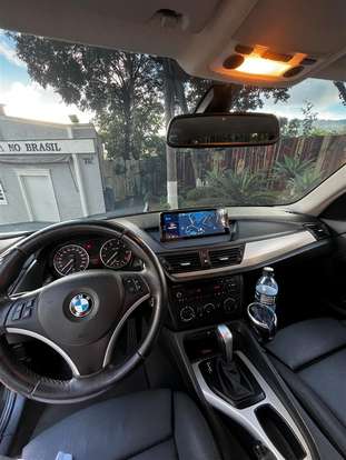BMW-X1-2011