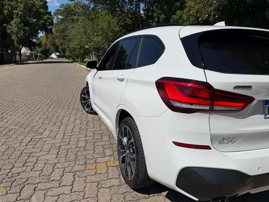 BMW-X1-2022