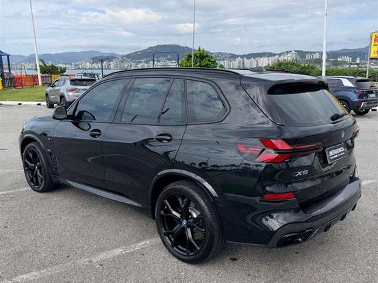 BMW-X5-3.0 I6 TURBO HÍBRIDO XDRIVE50E M SPORT AUTOMÁTICO BMW-X5-2023