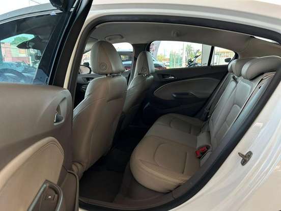 CHEVROLET-CRUZE-2017