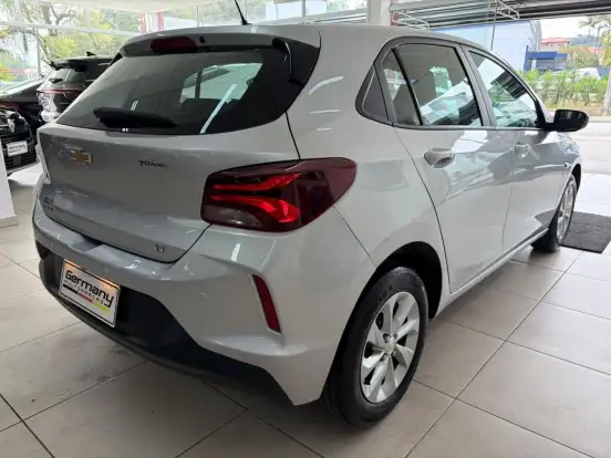 CHEVROLET-ONIX-2020