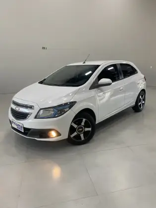 CHEVROLET ONIX 1.4 MPFI LT 8V FLEX 4P AUTOMÁTICO