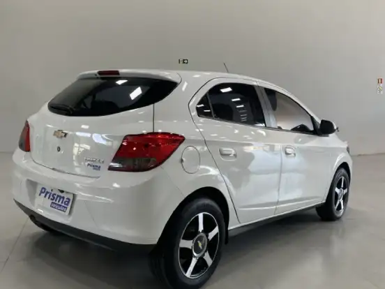 CHEVROLET-ONIX-1.4 MPFI LT 8V FLEX 4P AUTOMÁTICO CHEVROLET-ONIX-2015
