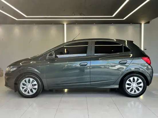 CHEVROLET-ONIX-1.4 MPFI LT 8V FLEX 4P AUTOMÁTICO CHEVROLET-ONIX-2017