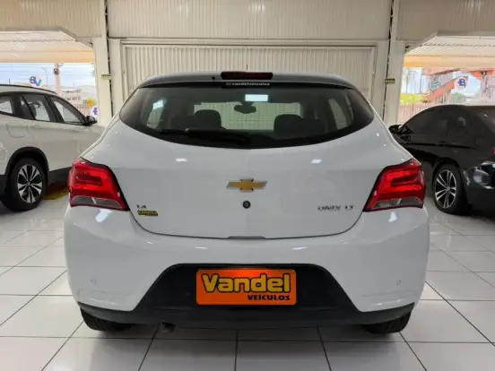 CHEVROLET-ONIX-2016