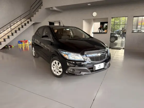 CHEVROLET ONIX 1.4 MPFI LT 8V FLEX 4P MANUAL