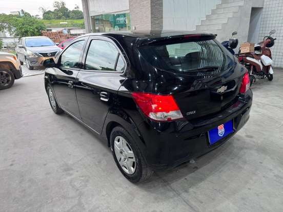 CHEVROLET-ONIX-2018