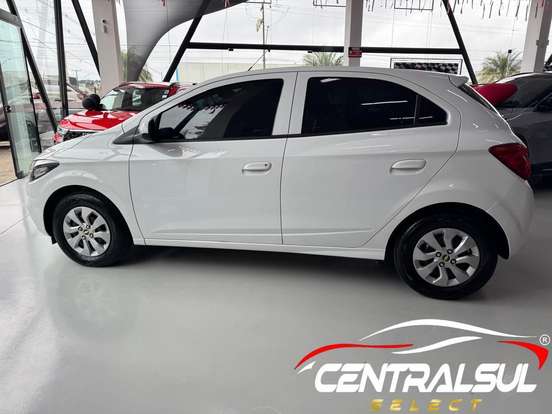 CHEVROLET-ONIX-1.0 MPFI LT 8V FLEX 4P MANUAL CHEVROLET-ONIX-2017