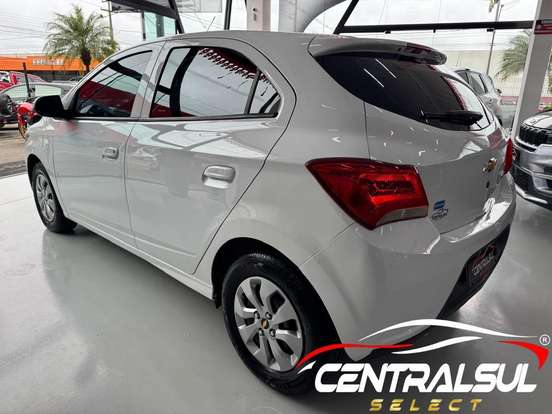 CHEVROLET-ONIX-2017
