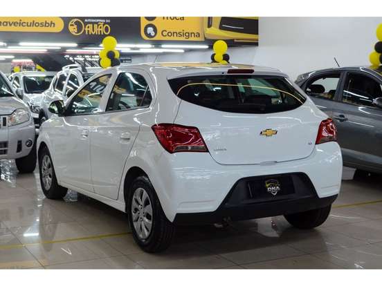 CHEVROLET-ONIX-2018