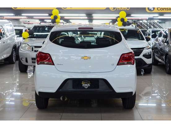 CHEVROLET-ONIX-2018