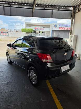 CHEVROLET-ONIX-2016