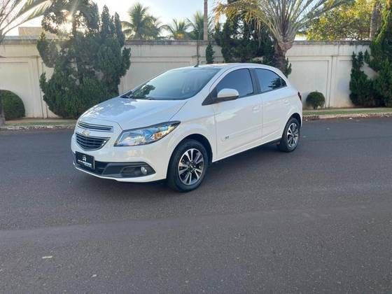 CHEVROLET ONIX 1.4 MPFI LTZ 8V FLEX 4P AUTOMÁTICO