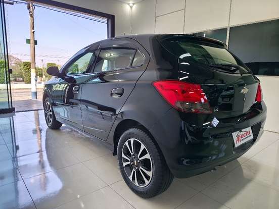 CHEVROLET-ONIX-2014